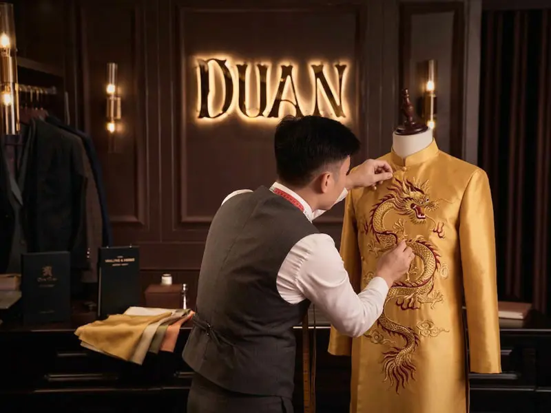 Traditional Vietnamese Áo Dài